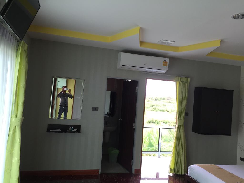 Por-Ho Boutique Hotel Nakhon Ratchasima Chambre photo